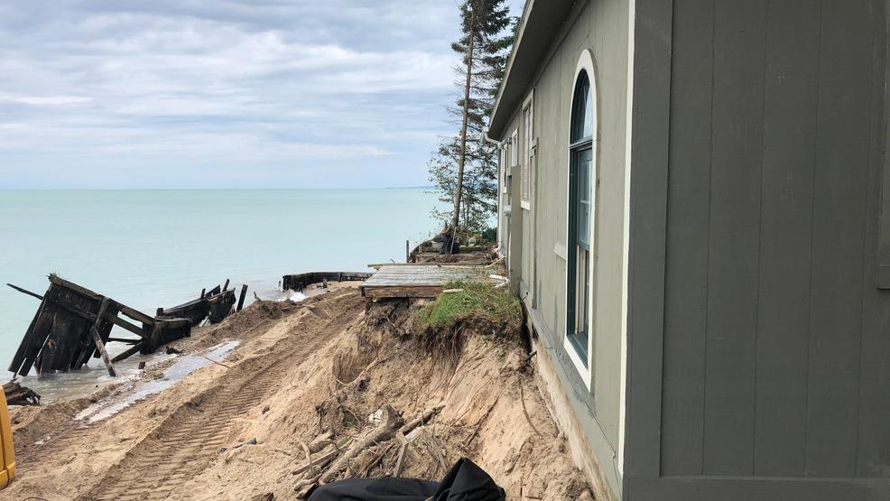 Excavating Crew Helps Save A House From Erosion On Lake Michigan