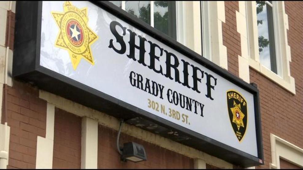 Crash cuts power to Grady County Sheriff s Office courthouse KOKH