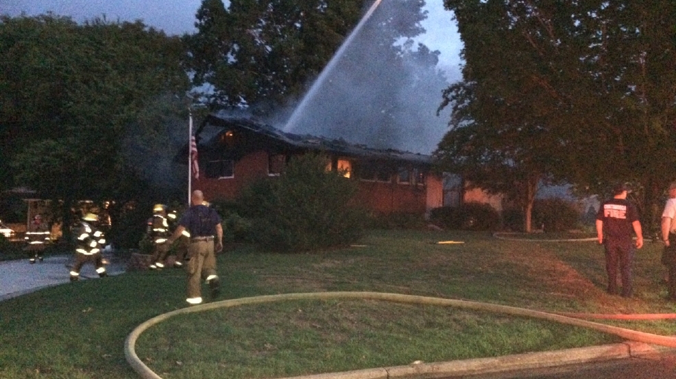 Chattanooga firefighters battle morning house fire WTVC