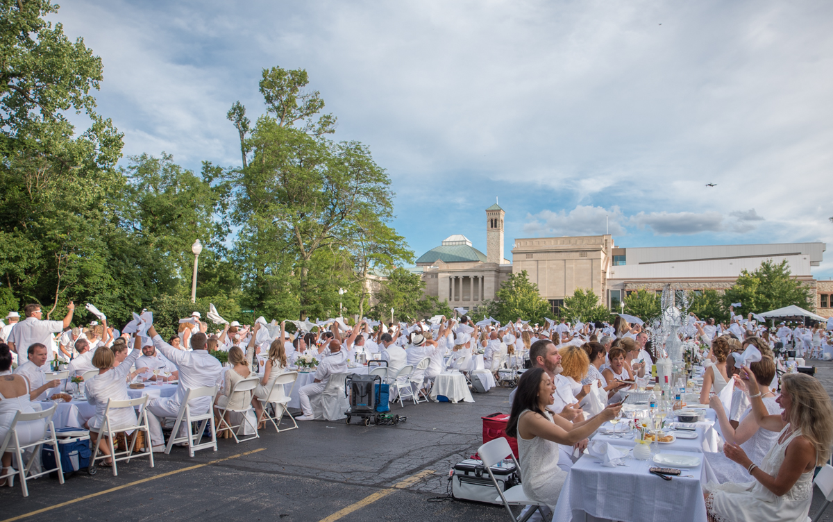 Photos From Saturday's Diner en Blanc Popup Dinner Party At The