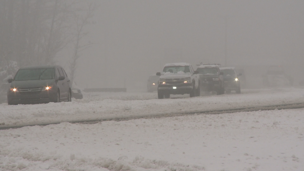 Recordbreaking snow falls in Marquette, Michigan WLUK