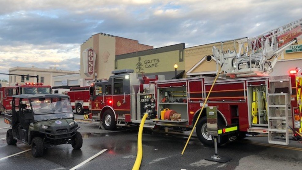 UPDATE Business fire in Forsyth shuts down the city square WGXA