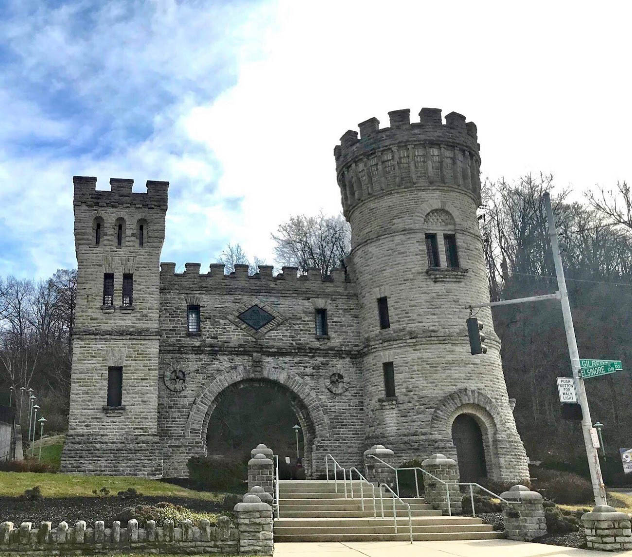 The Elsinore Arch The History of Cincinnati's Gilbert Avenue "Castle