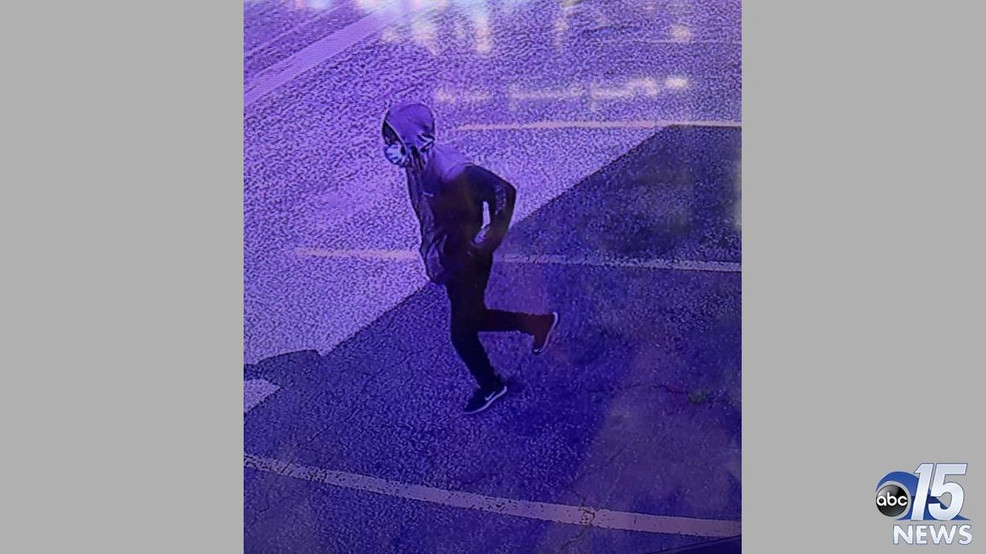Police release video of suspect in deadly Lumberton shooting WPDE