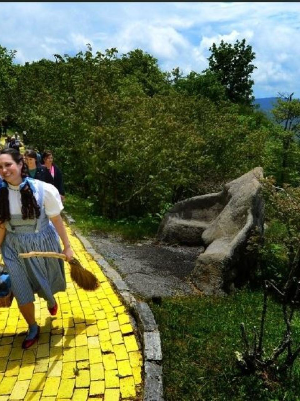 Journey With Dorothy This Summer At The Land Of Oz Wlos
