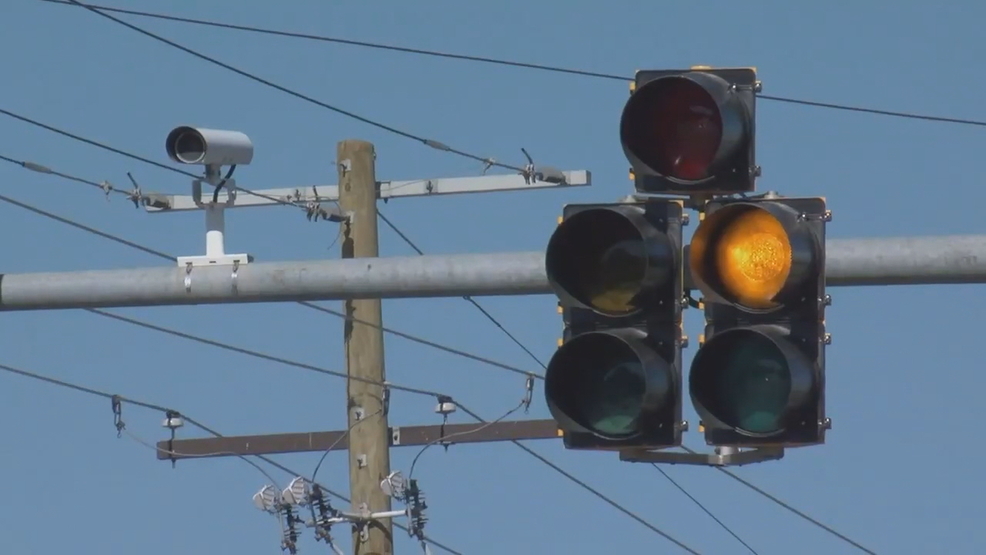 Maryland lawmakers consider '4 Second Act' for yellow traffic lights WJLA
