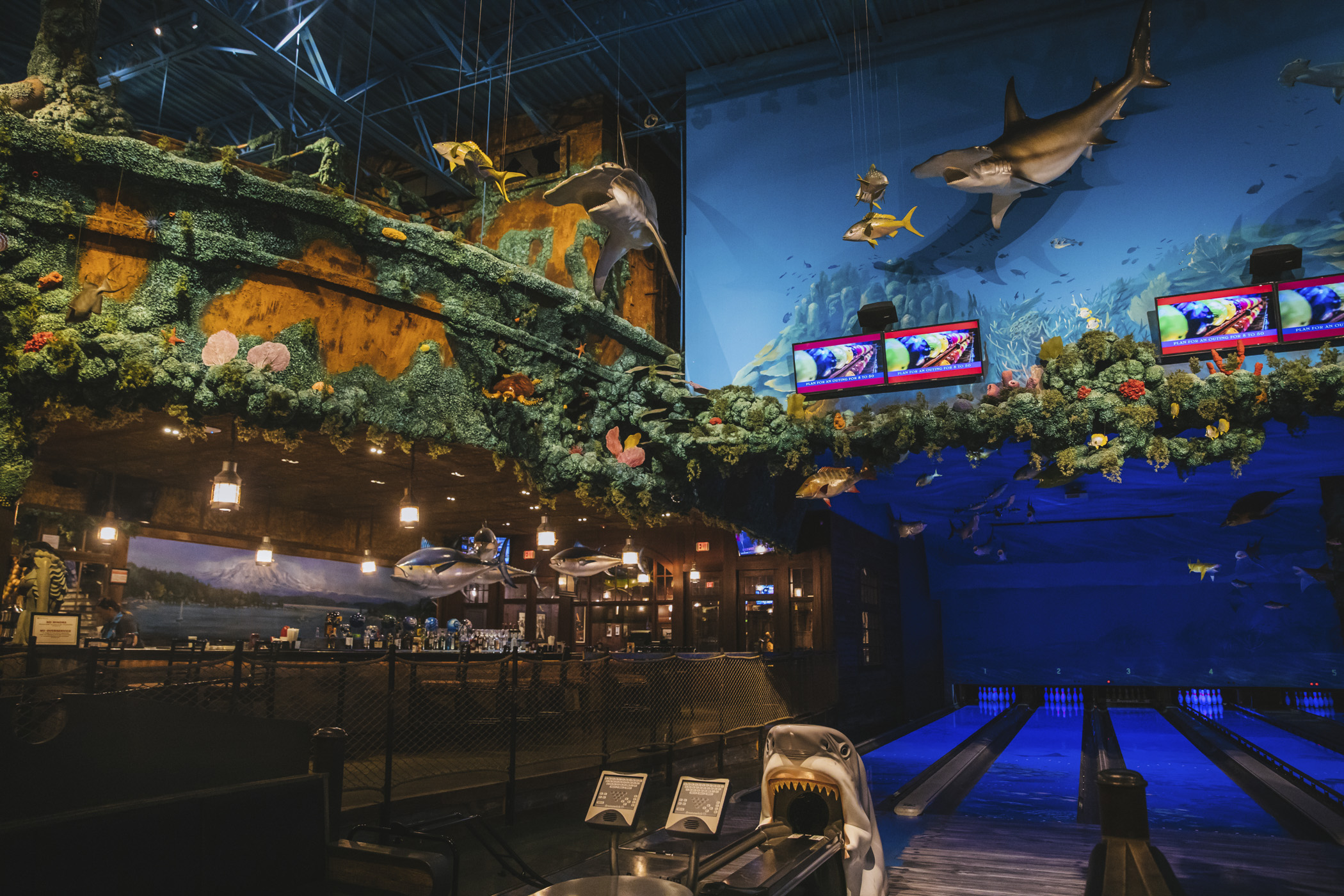 Photos Oceanthemed restaurant & bowling alley is an absolute
