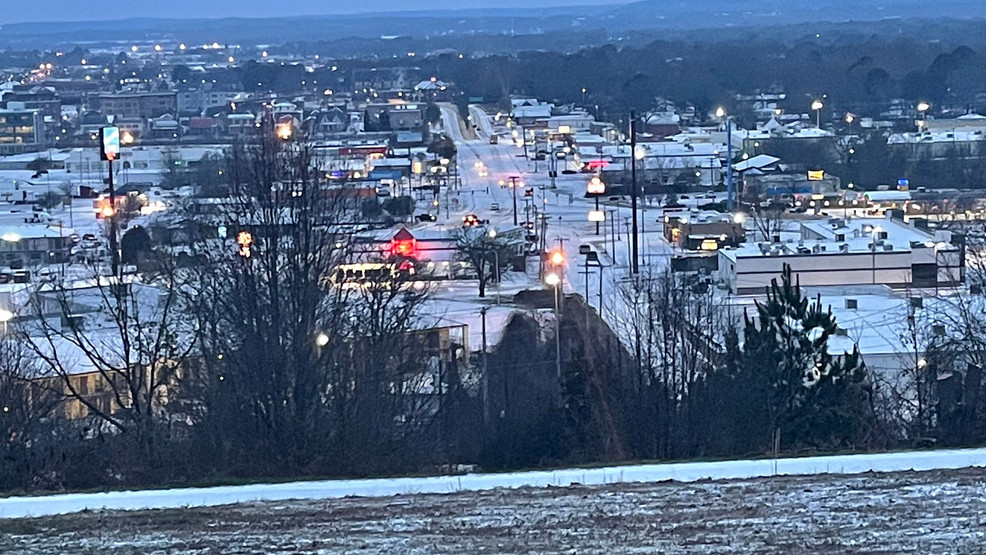 Winter weather causes icy roads, dangerous conditions across Arkansas