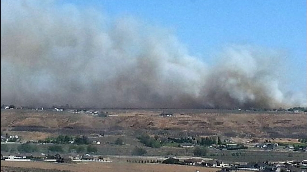 Kennewick brush fire forces evacuations KOMO