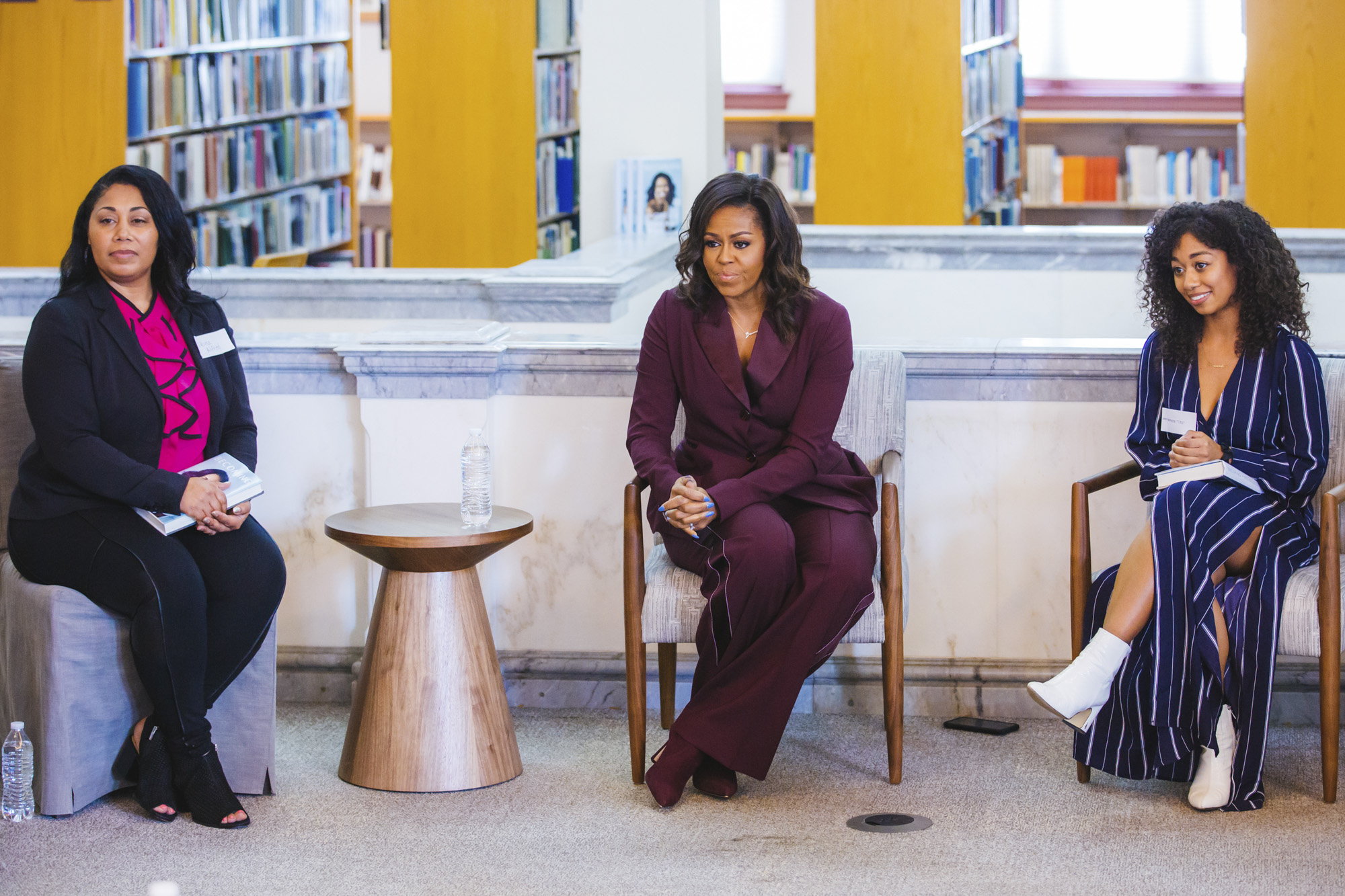 Photos: Michelle Obama surprises local book club at Tacoma Public Library | Seattle ...