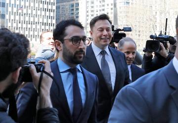 Tesla CEO Musk gets reprieve in contempt-of-court hearing